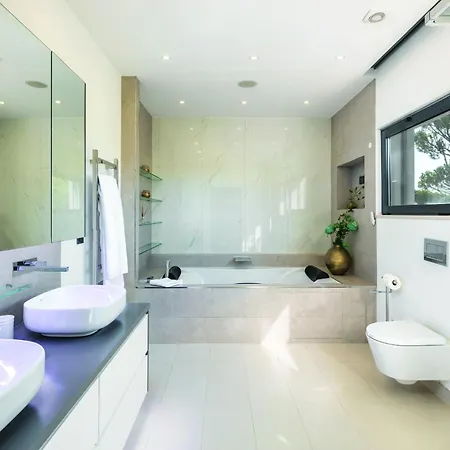Modern With Pool By Homing Villa *