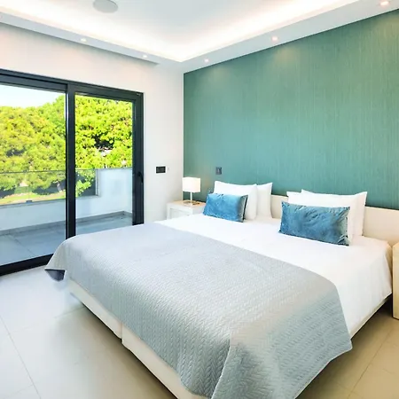 Modern With Pool By Homing * Vale do Lobo